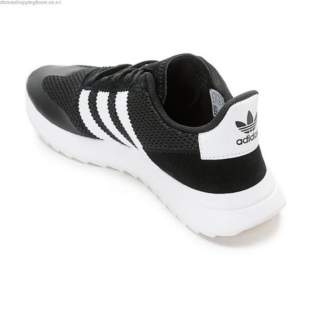 NEW Women's adidas Flashback Athletic Shoes - Picture 3 of 8